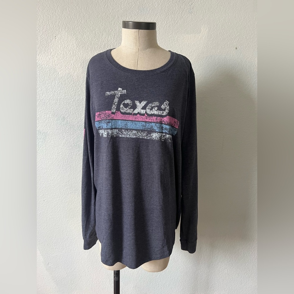 State of Mind Navy and Pink Graphic Top